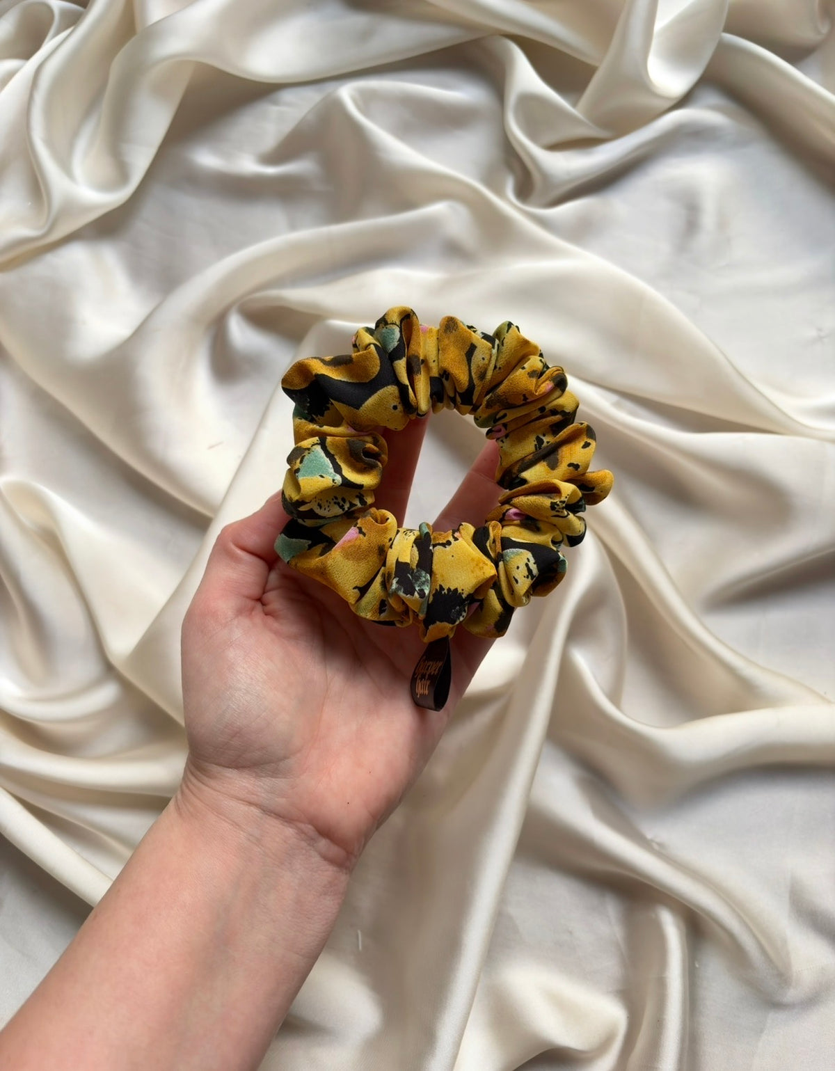 Fallon Skinny Scrunchie