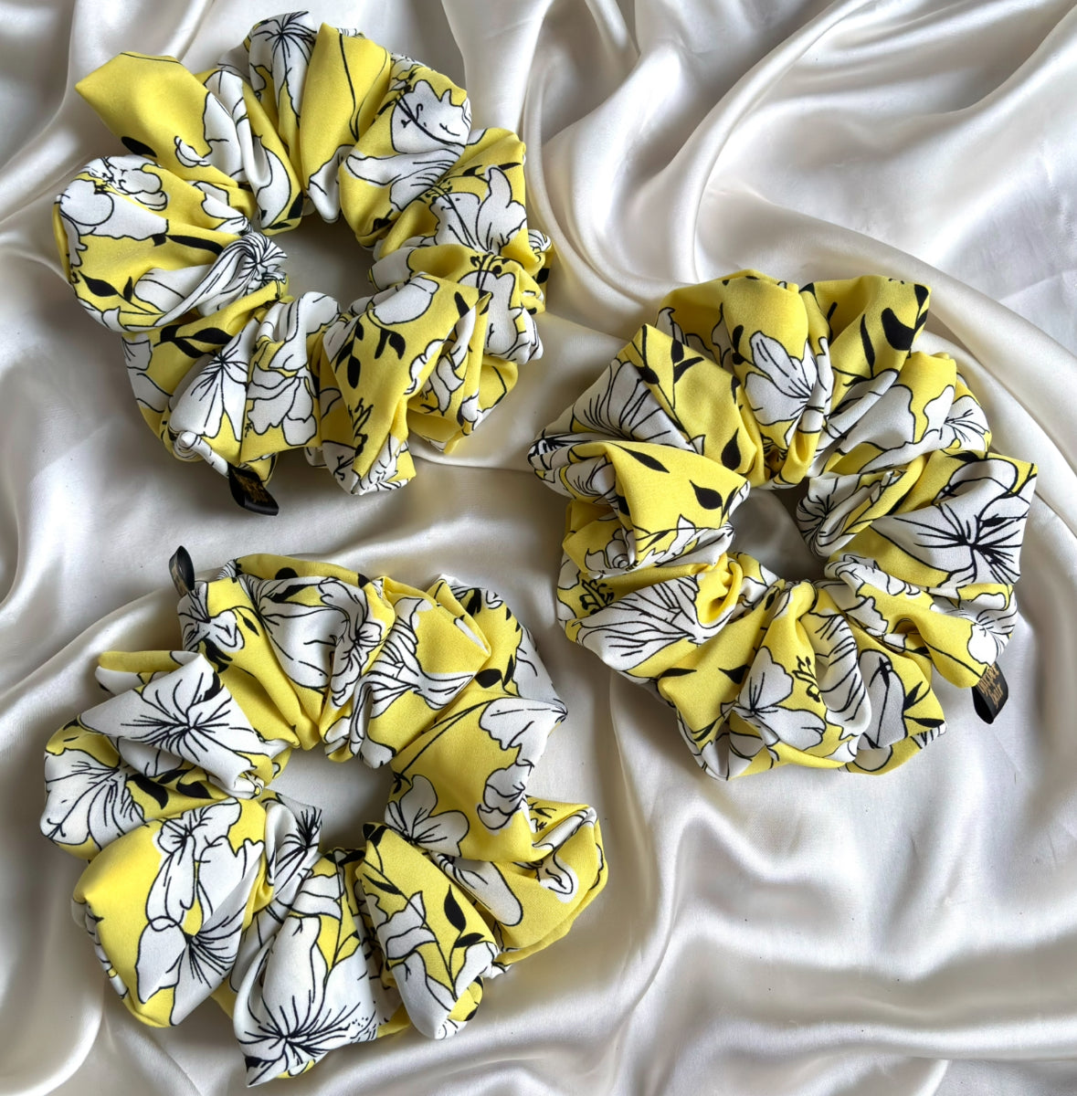 Lemon Leaves XL Scrunchie
