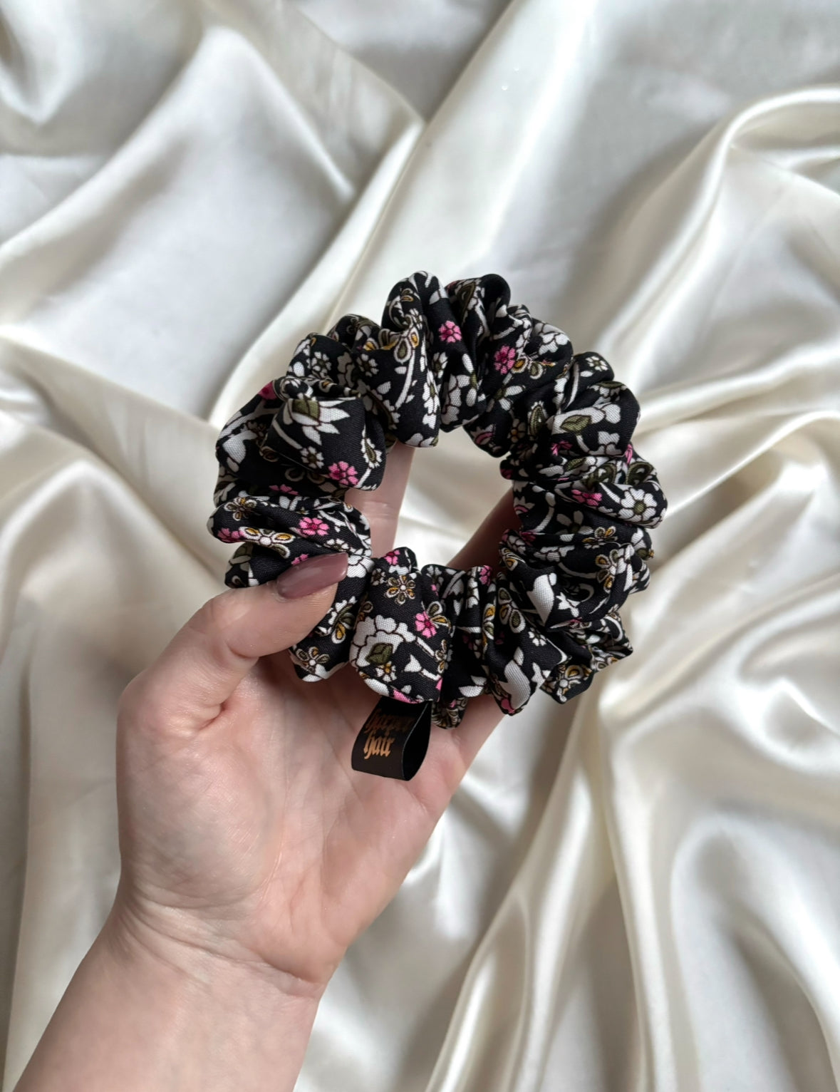 Cassia Skinny Scrunchie