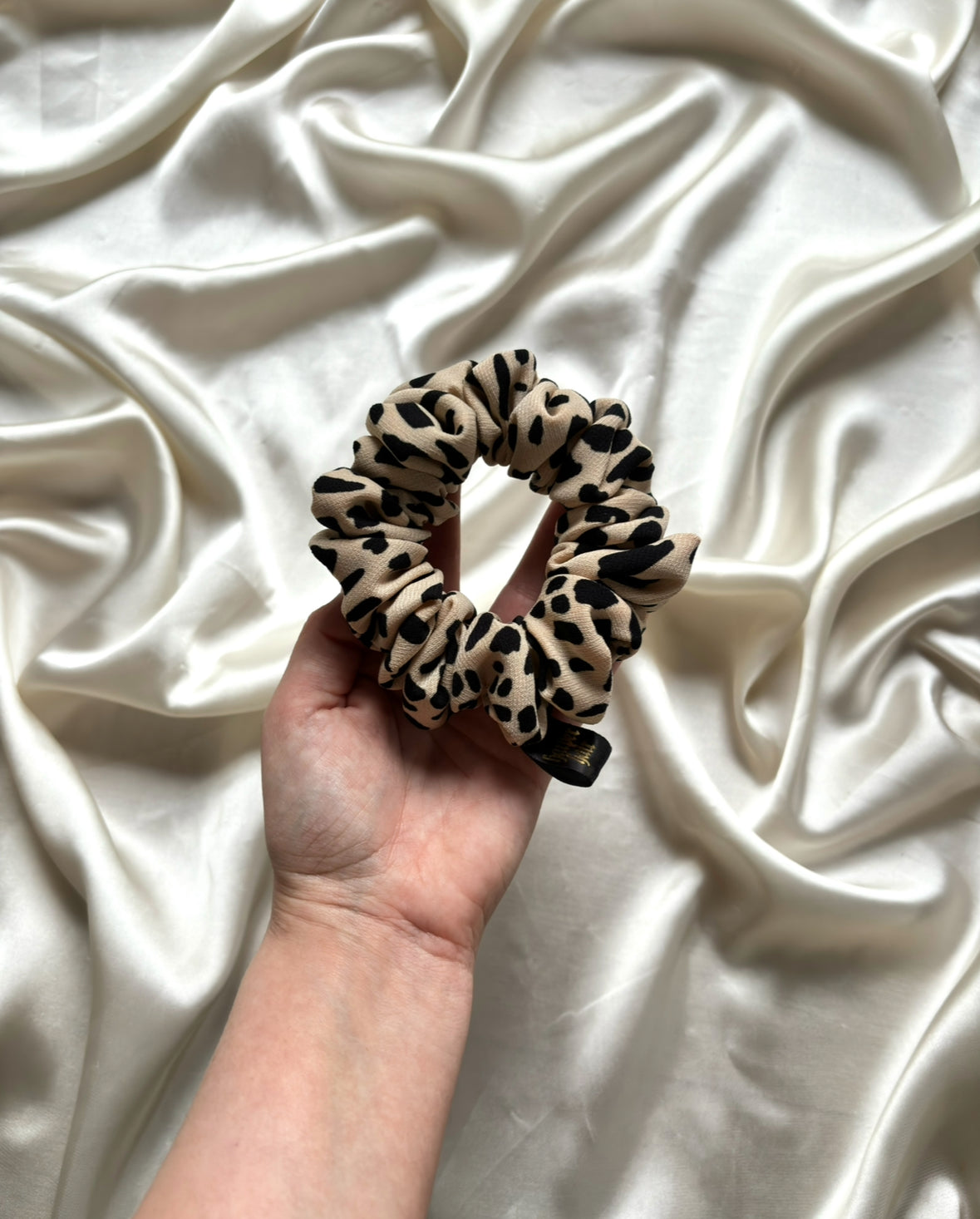 Beige Leopard Skinny Scrunchie