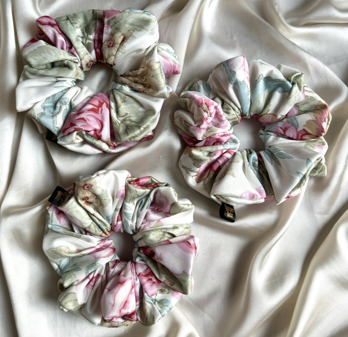 Harper Spring 26’ XL Scrunchie