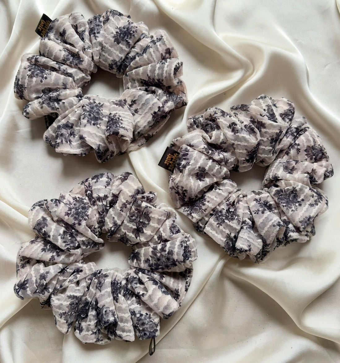 Bowie XL Scrunchie