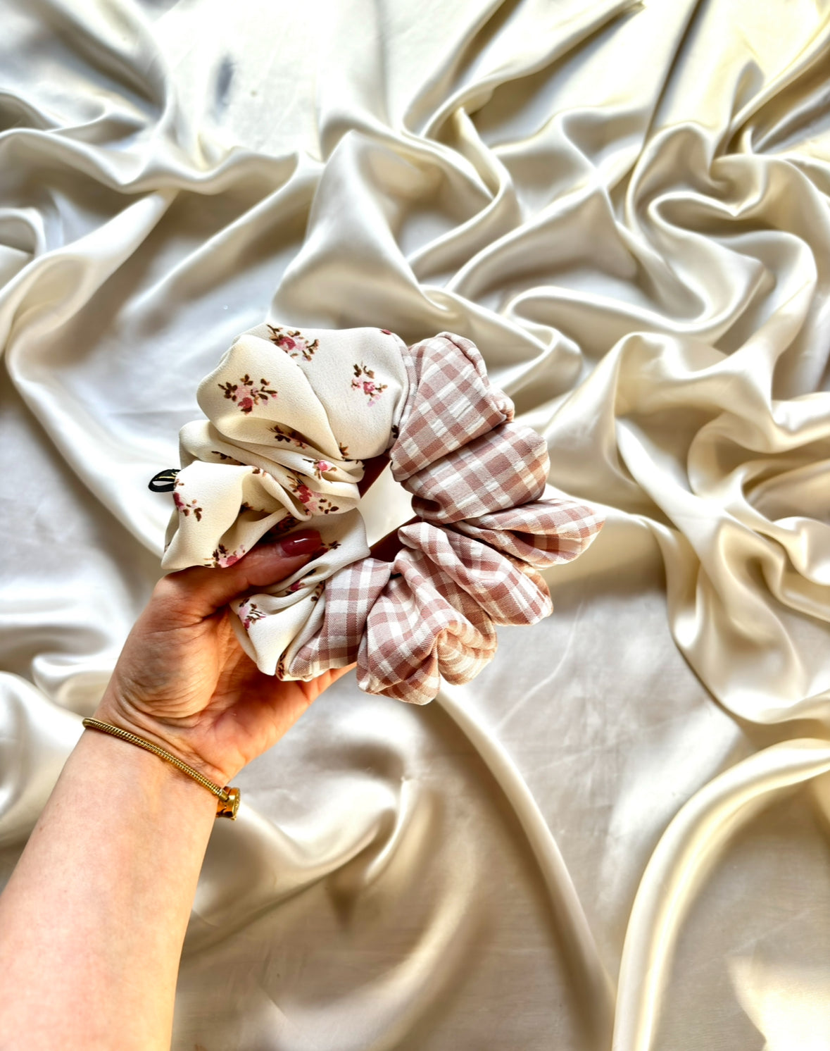 Rosie / Rose Gingham XL Scrunchie