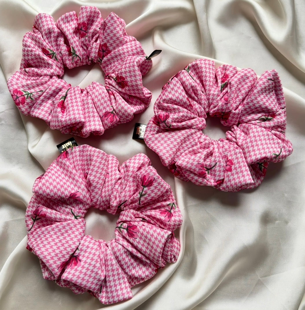 Candy Dogtooth XL Scrunchie