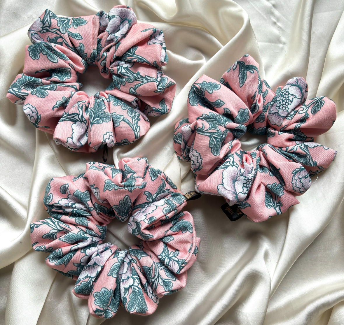 Huntley XL Scrunchie