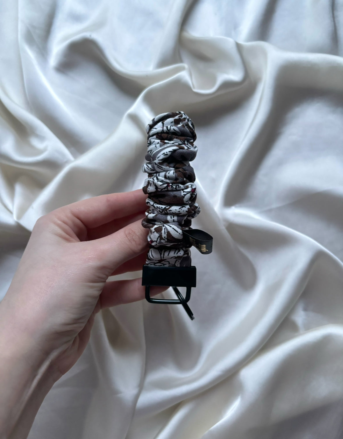 Chantilly Scrunch-Key