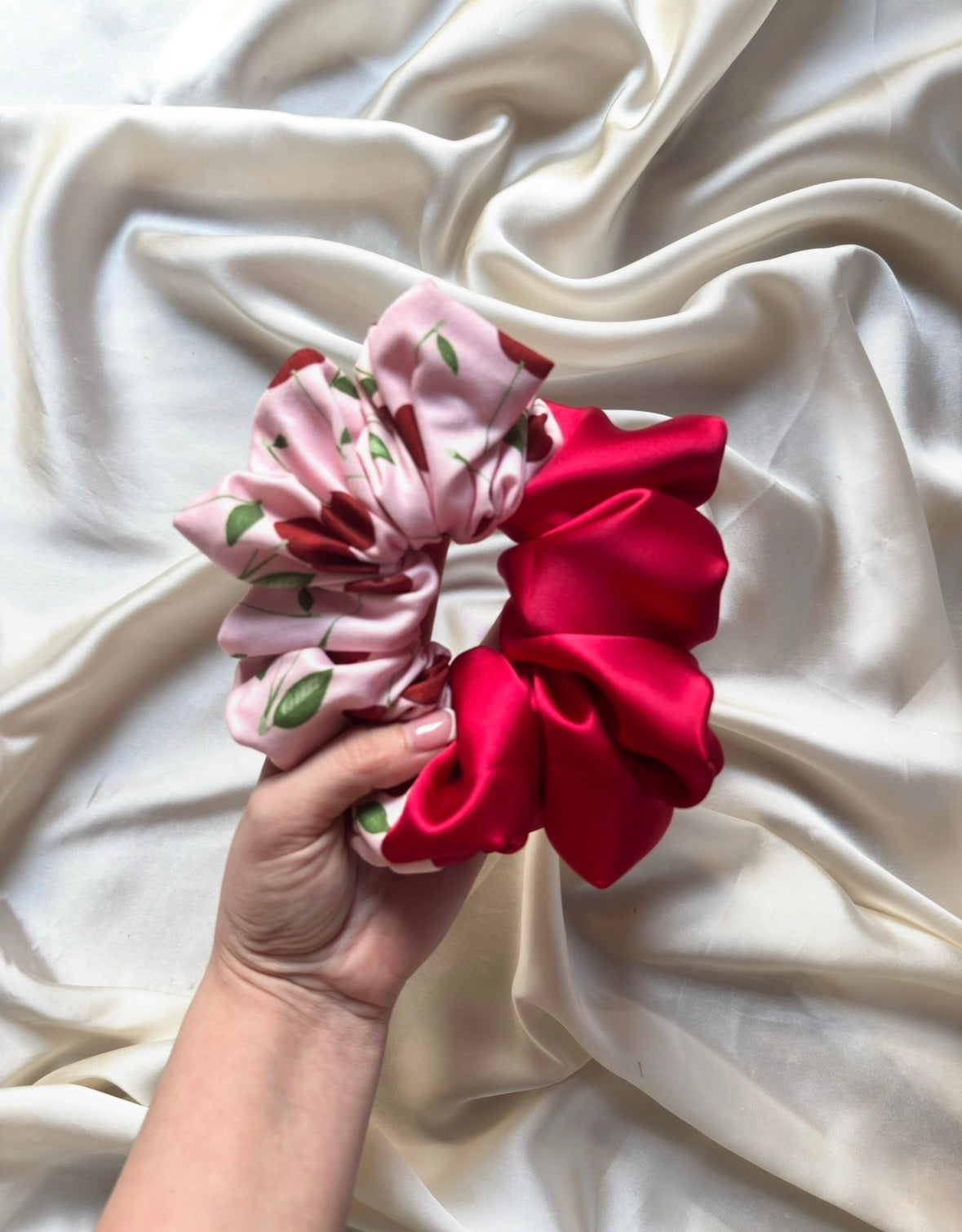 Cherry Charm / Monroe XL Scrunchie