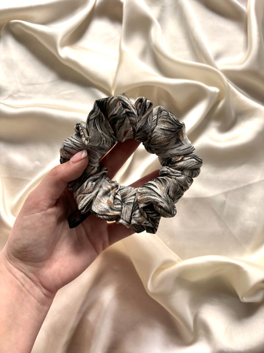 Wolf Skinny Scrunchie