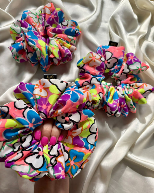 Groovy XL Scrunchie