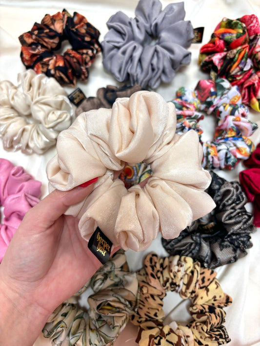 Milky Skinny Scrunchie