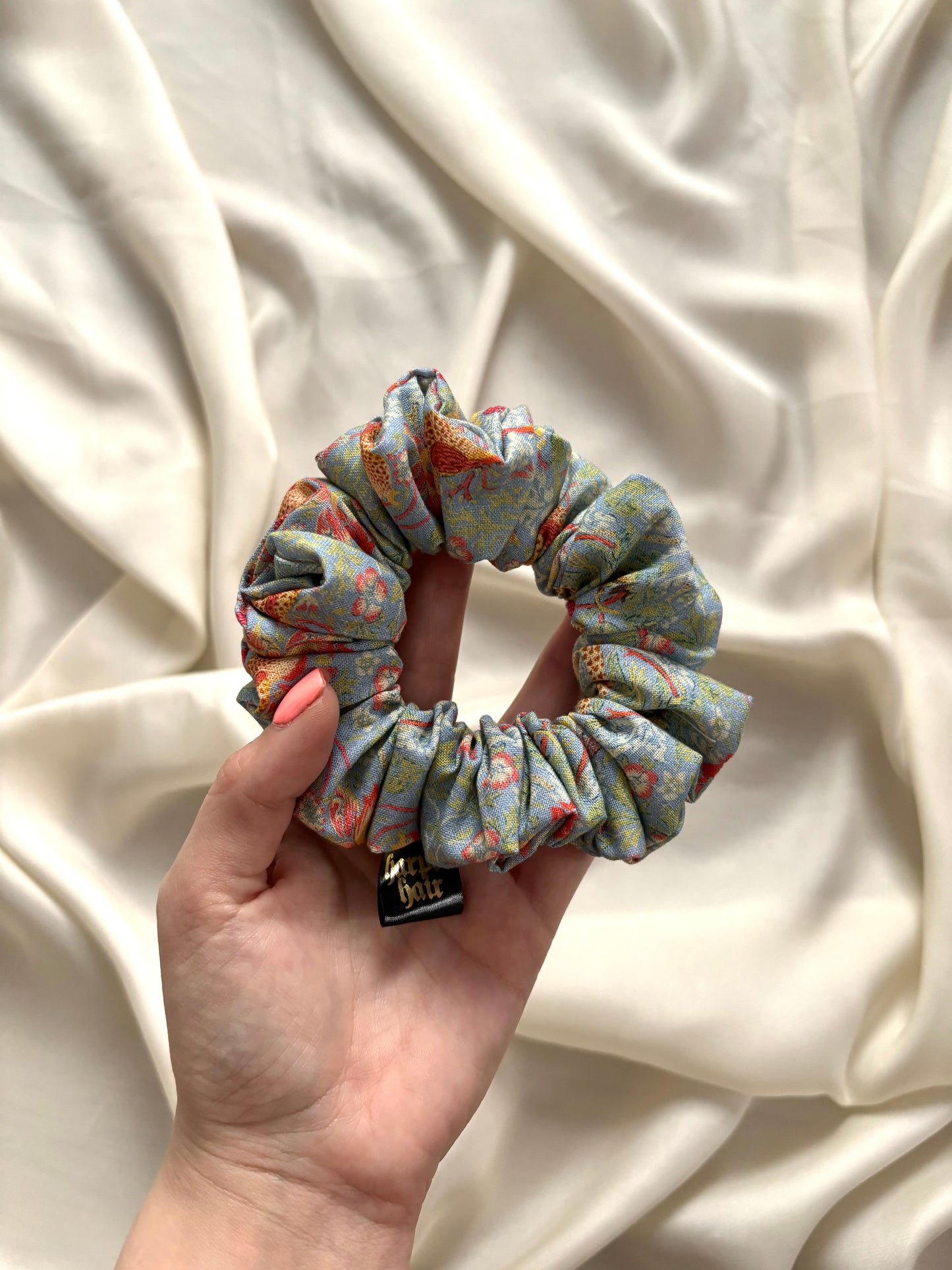 Loretta Skinny Scrunchie