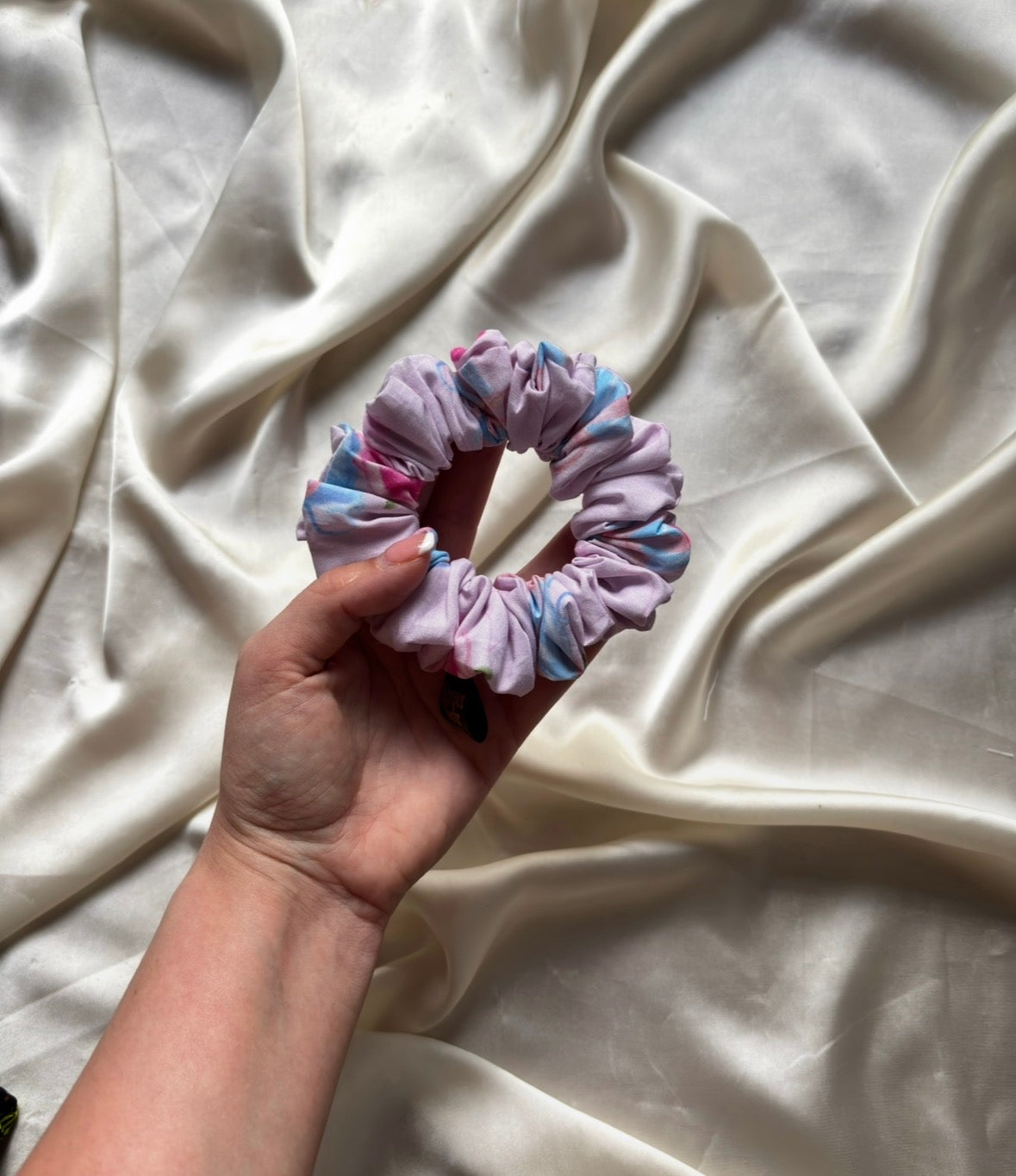 Vintage Teacups Skinny Scrunchie