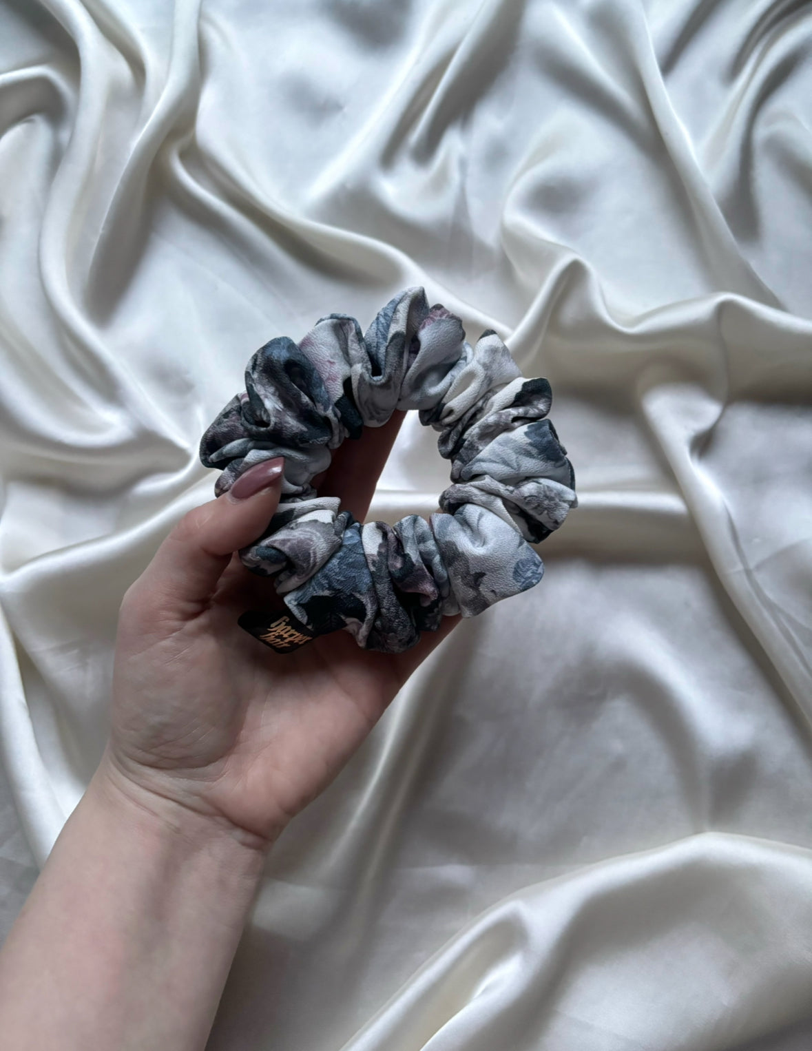 Felicity Skinny Scrunchie