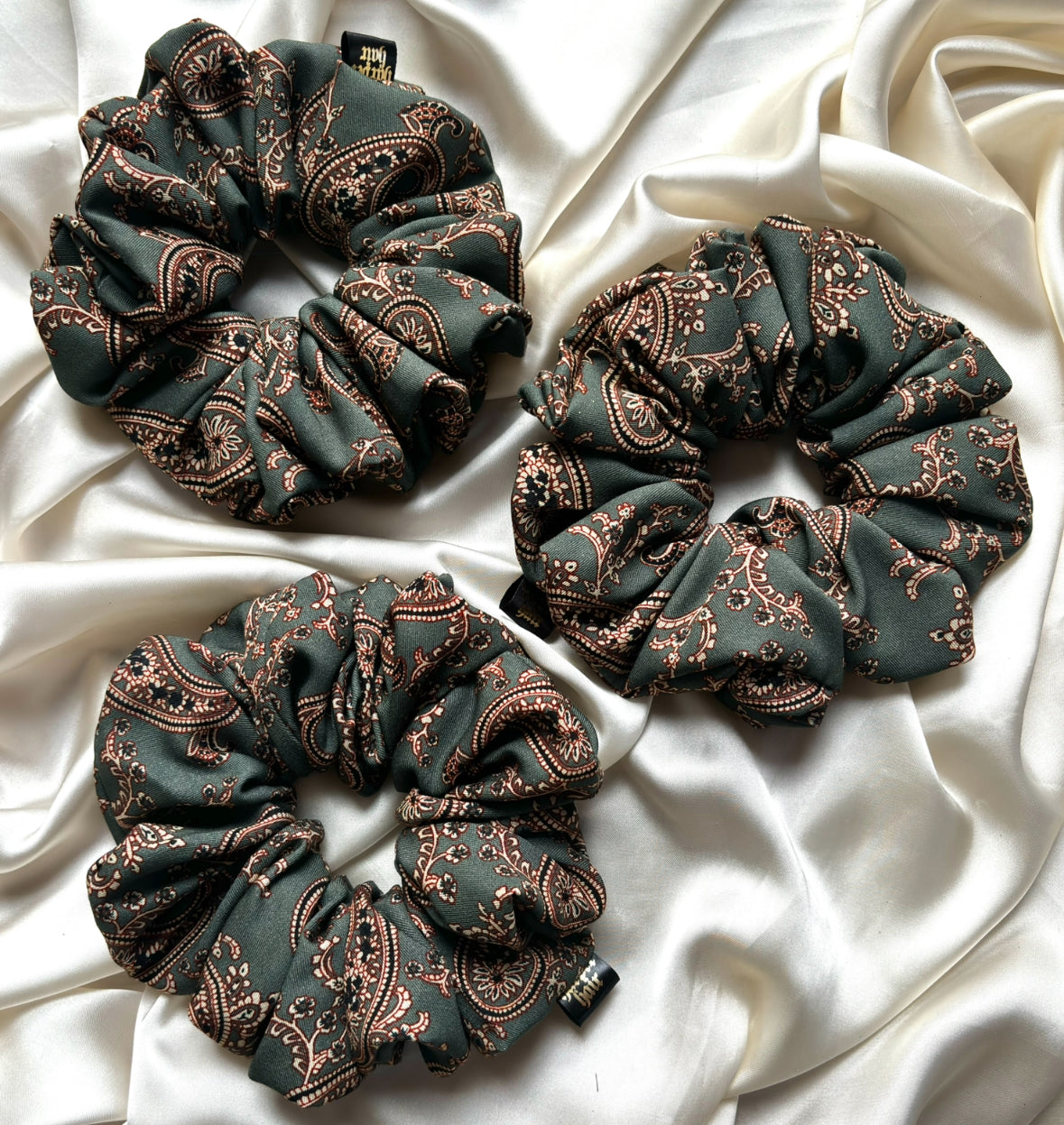 Claudia XL Scrunchie