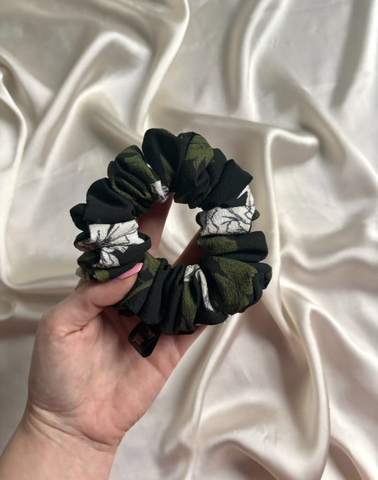 Evergreen Bloom Skinny Scrunchie