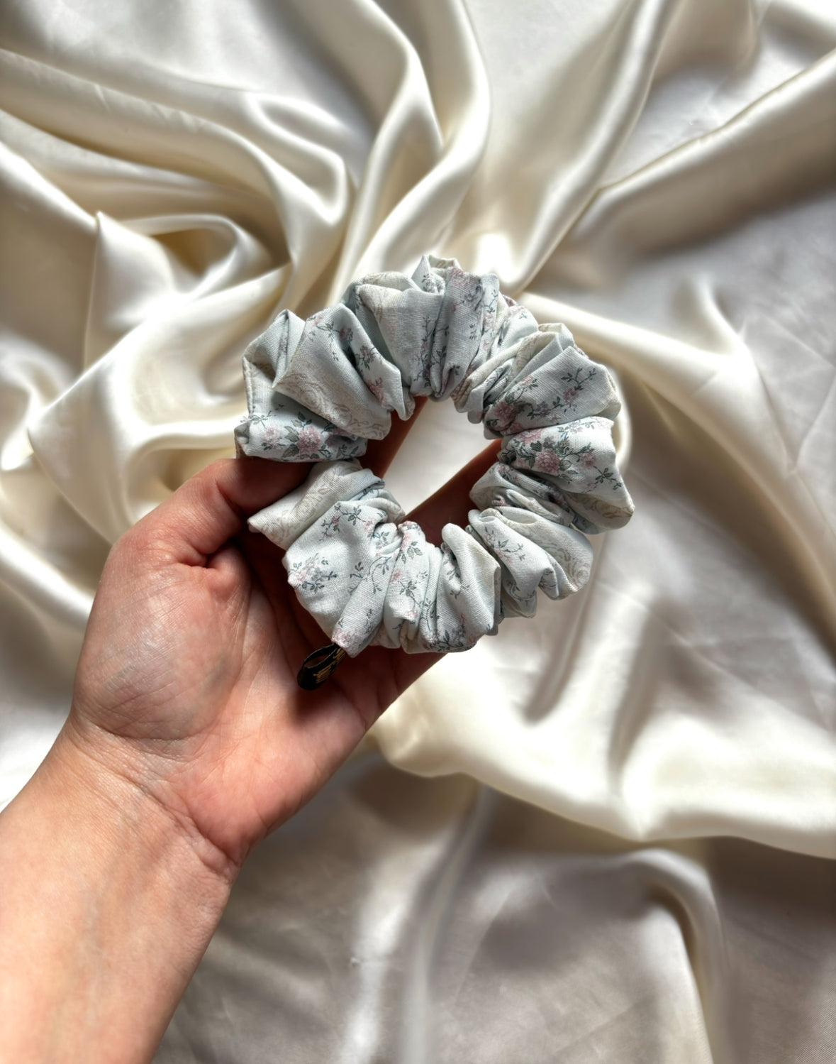 Catherine Skinny Scrunchie