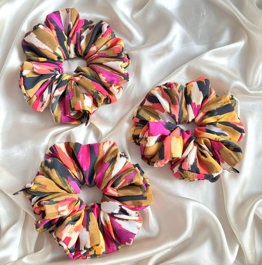 Raval Scrunchie