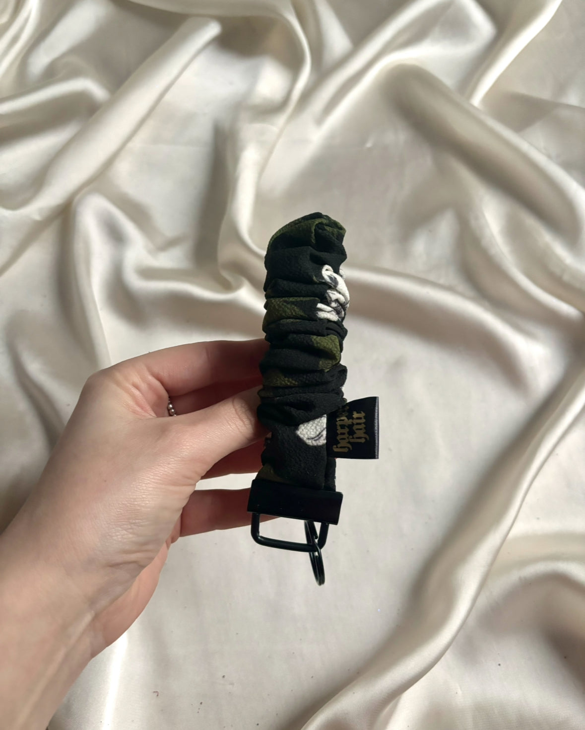 Evergreen Bloom Scrunch-Key