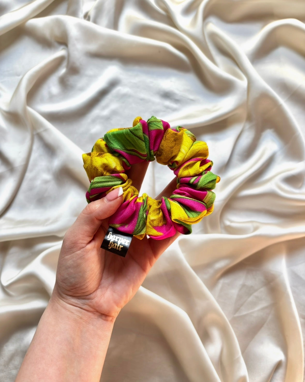 Daffy Skinny Scrunchie