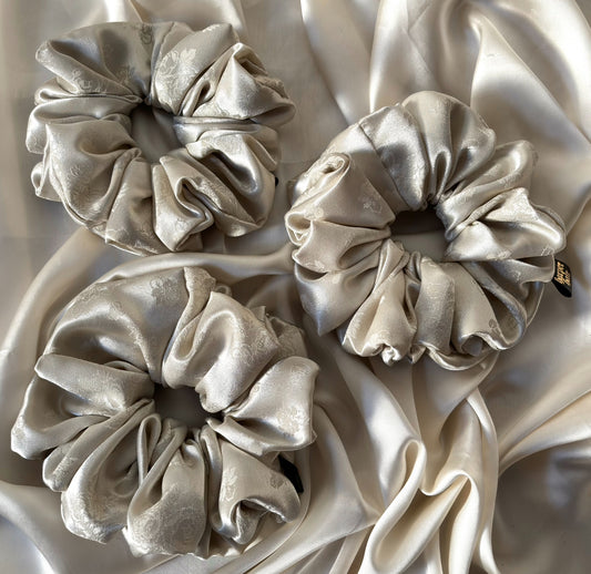 Oat Veil XL Scrunchie