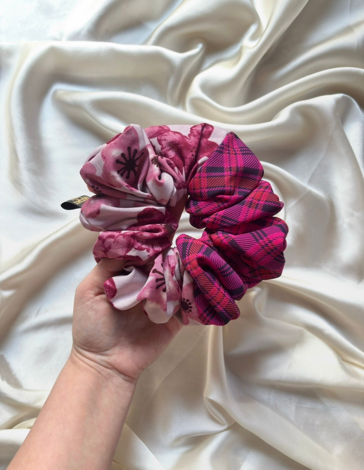 June Member / Pink Summer XL Scrunchie