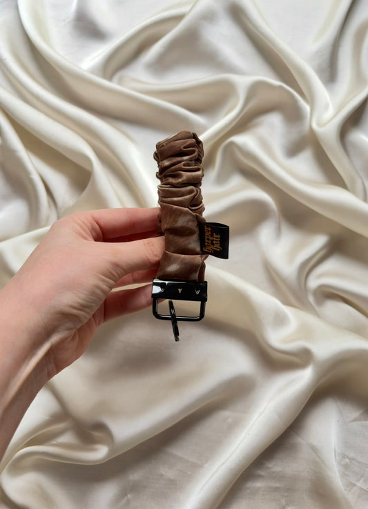 Brown Deer Print Scrunch-Key