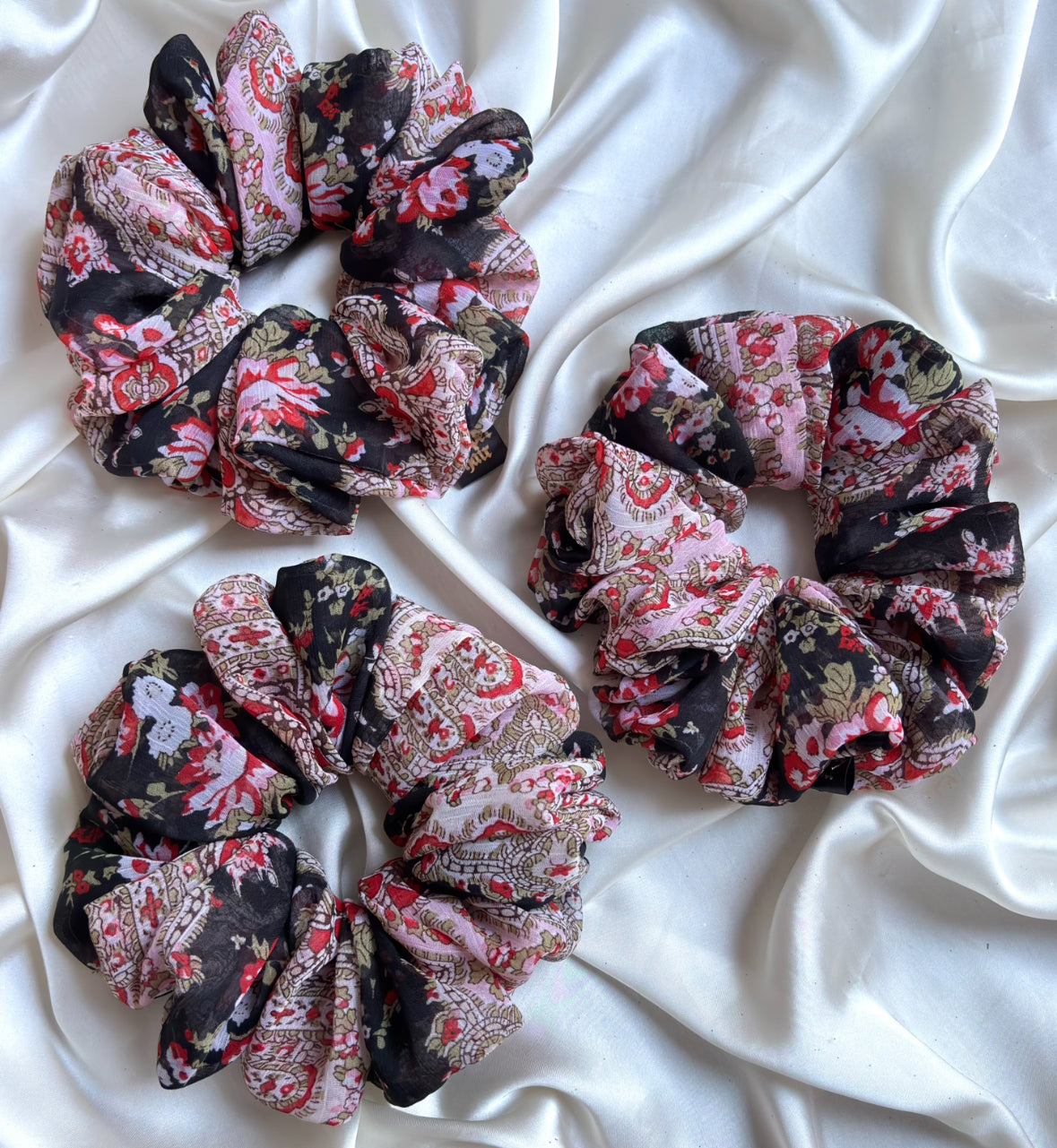 Palazzo XL Scrunchie