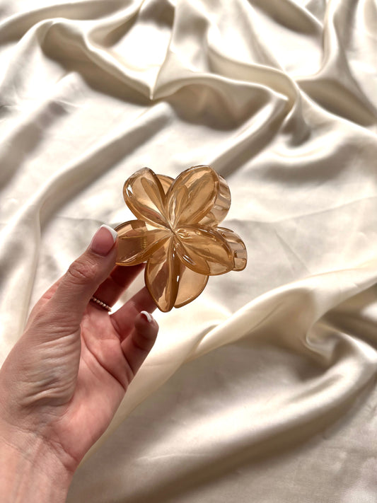 Vanilla Flower Clip