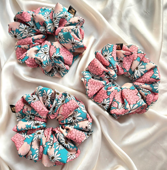 Lumen Scrunchie