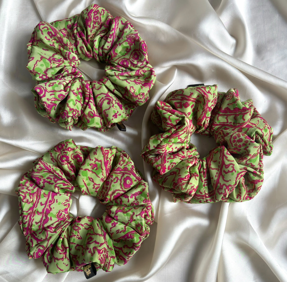 Primavera XL Scrunchie