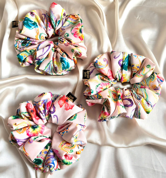 Gracia Scrunchie